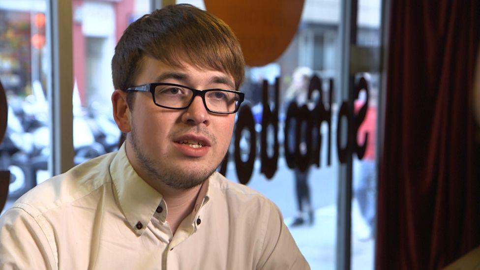 Gay 39 hook up 39 app gets big investment -  72871701 Aaronint 