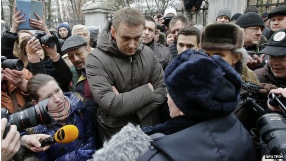 Russia Opposition Leader Alexei Navalny Under House Arrest - BBC News