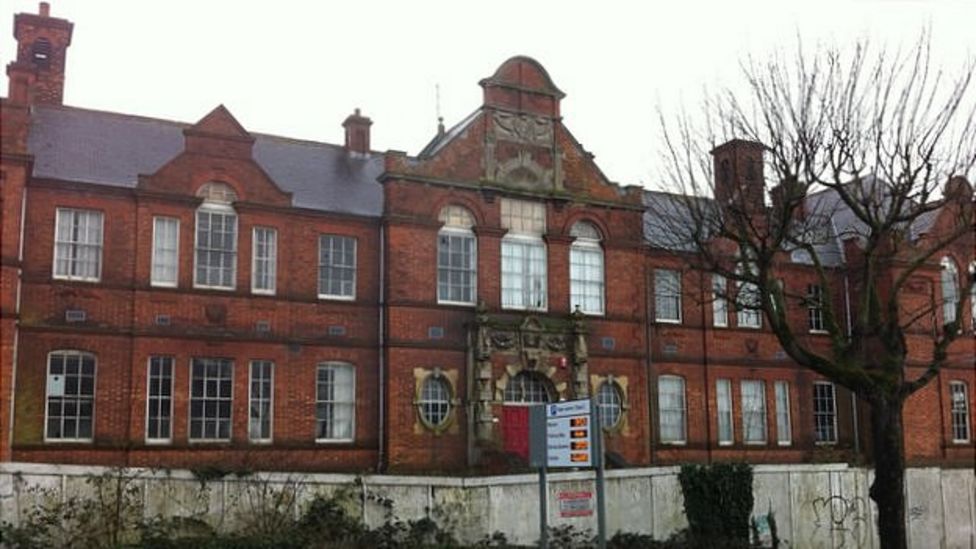 Listed status for derelict technical college in Swindon BBC News