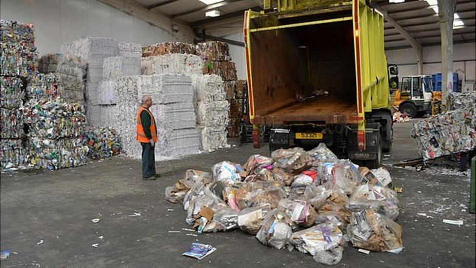 Guernsey kerbside recycling suffers 'teething problems' BBC News