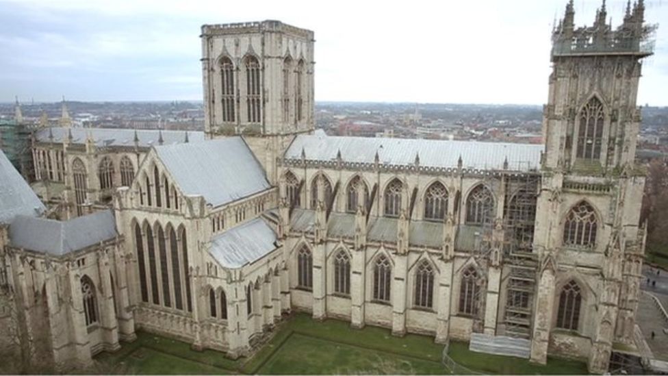 Remembering the York Minster fire 30 years on BBC News