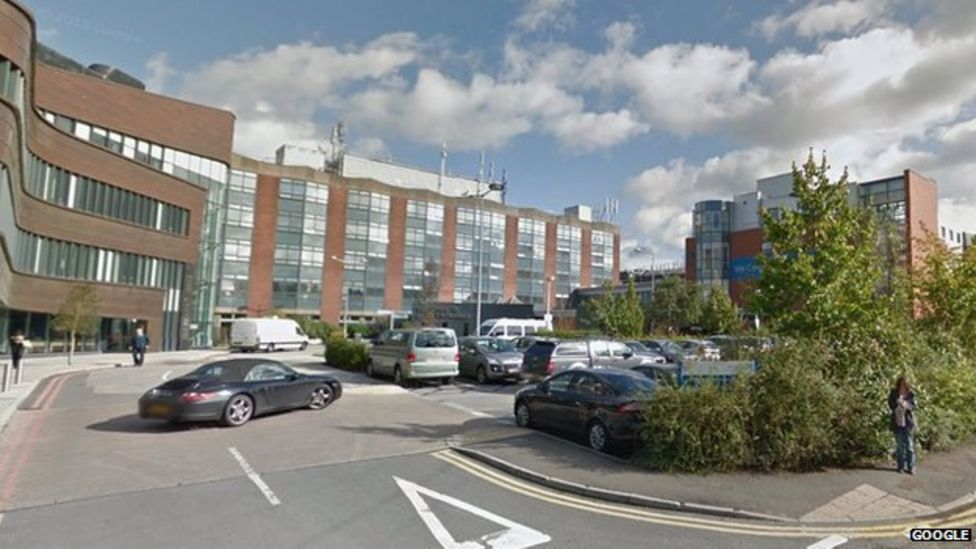 The Christie Hospital In Withington 'in Breach Of Nhs Licence' - Bbc News