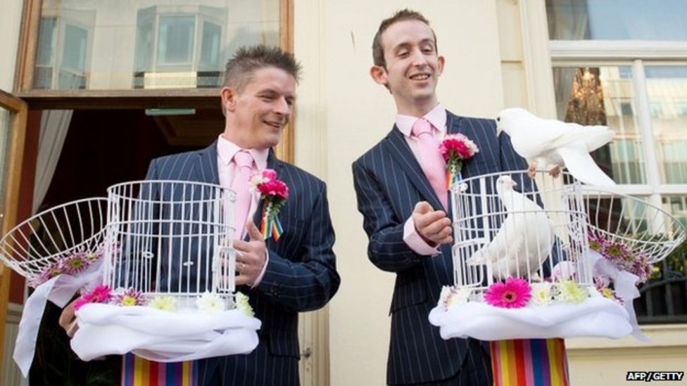 Brightons First Same Sex Wedding Makes City History Bbc News