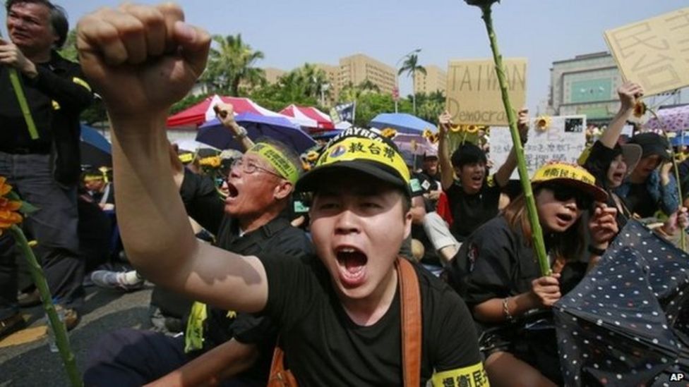 Mass Protest Held In Taiwan Against China Trade Deal Bbc News 7676