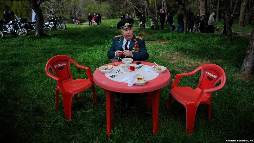 A World War Two veteran relaxes in Simferopol, Crimea