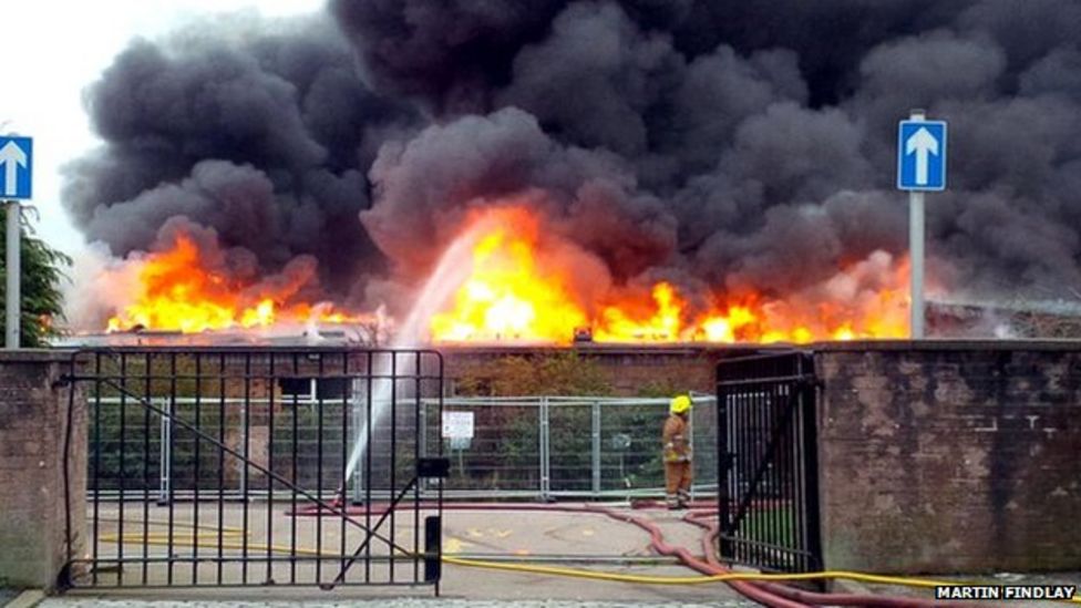 Demolition of firehit Burnside building in Aberdeen delayed BBC News
