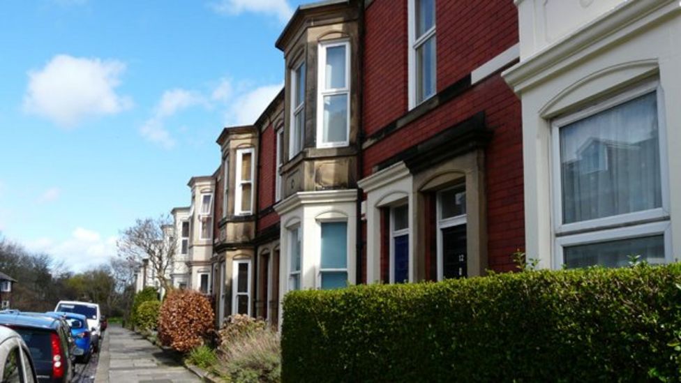 The rise, fall and rise of the Tyneside flat BBC News