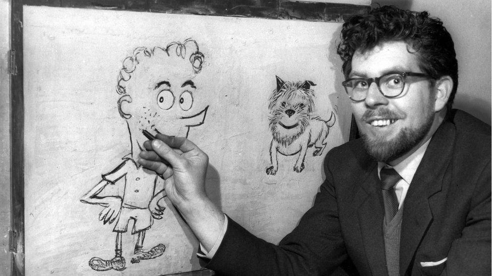 In pictures: Rolf Harris's entertainment career - BBC News