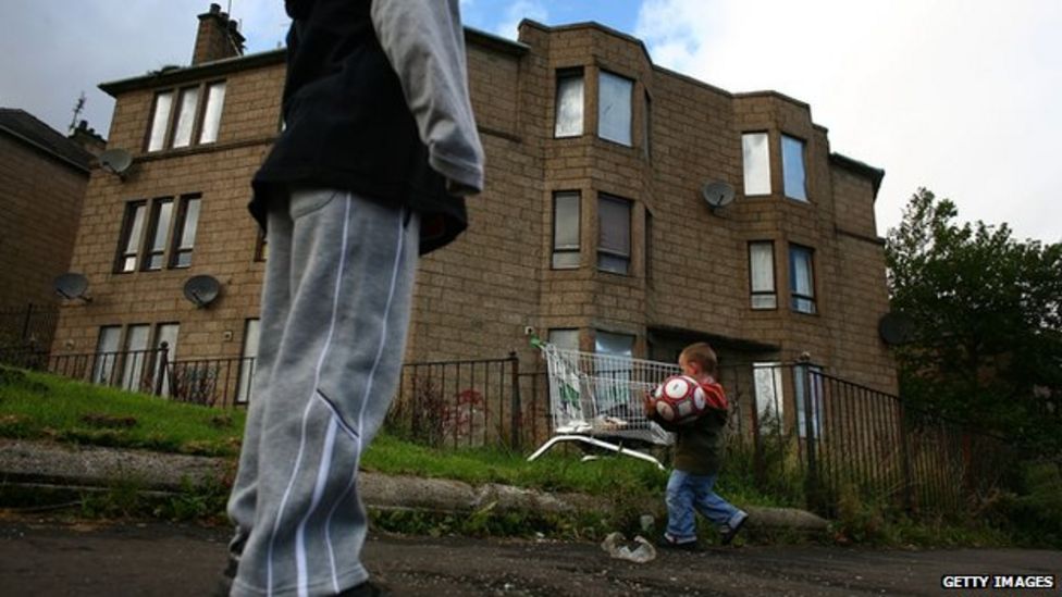 Charity Save The Children Warns Of Record Child Poverty By 2020 - BBC News