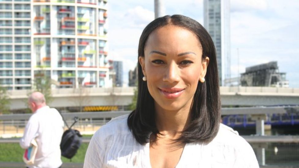 Queen's Baton Relay Olympic Park crowds follow baton BBC News
