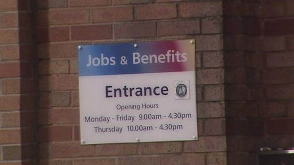 northern-ireland-unemployment-benefit-claimants-figure-falls-again