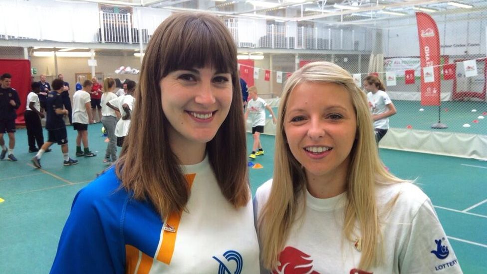 In pictures Queen's Baton Relay visits Leeds BBC News