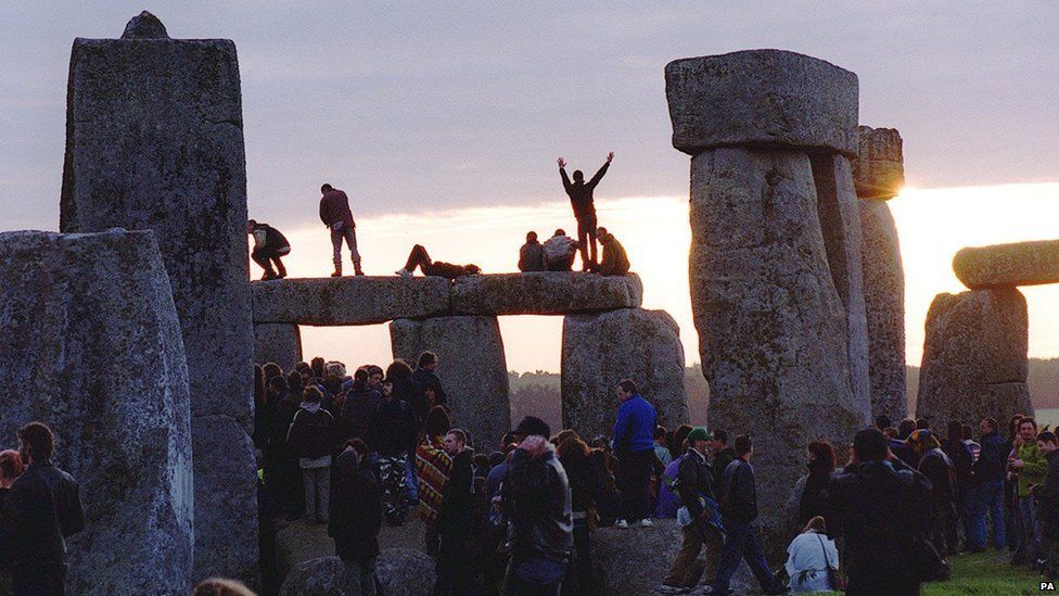 A large number of people converged on the site in 1999 to view the sunrise, during the celebration of the summer solstice