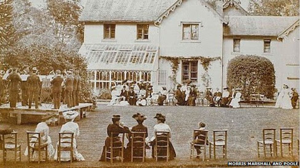 Llanidloes manor with historic Kew links is auctioned BBC News