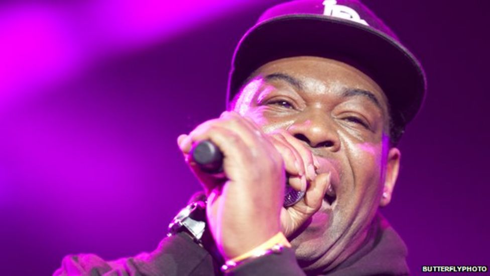 Tributes paid to garage star MC Sparks - BBC News