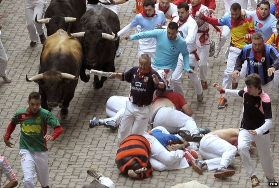 Two men gored in Spain's Pamplona bull run BBC News(02)