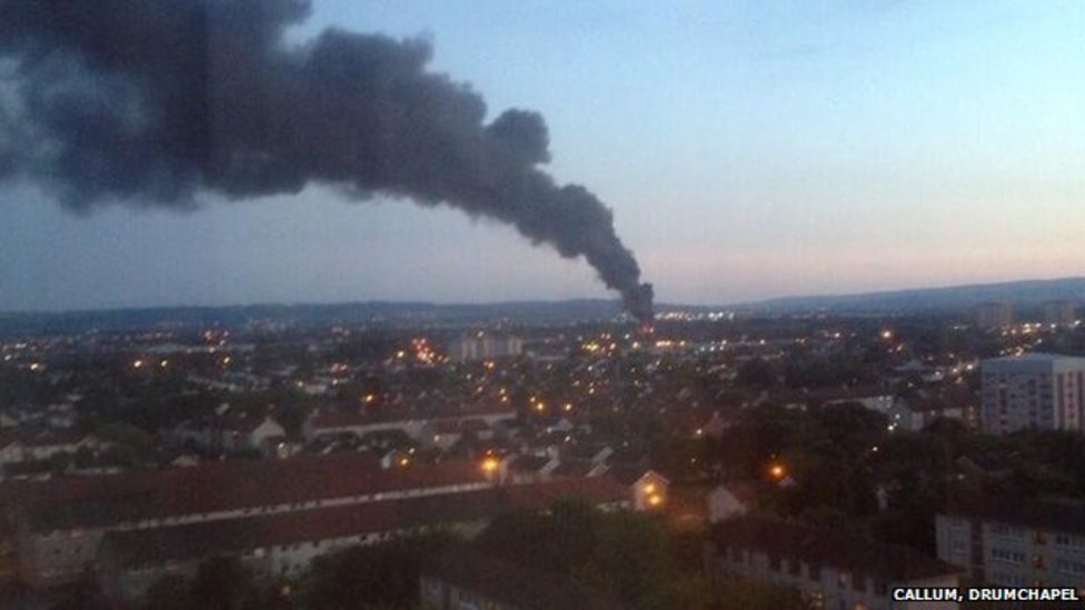 Renfrew tyre fire Massive blaze 'started deliberately' BBC News