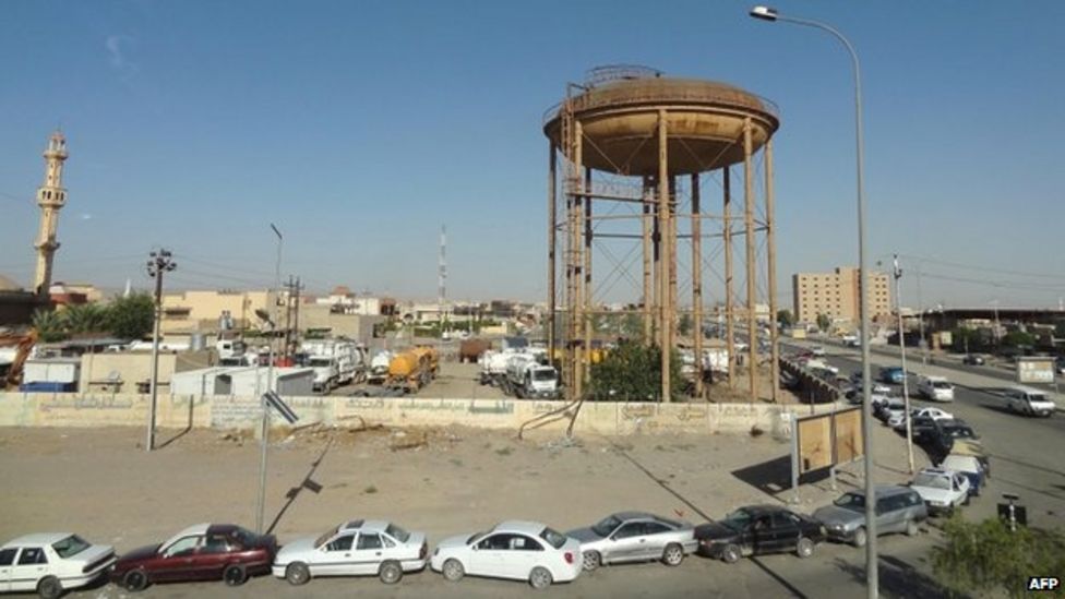 Iraq conflict: Kurds seize two oilfields in north - BBC News