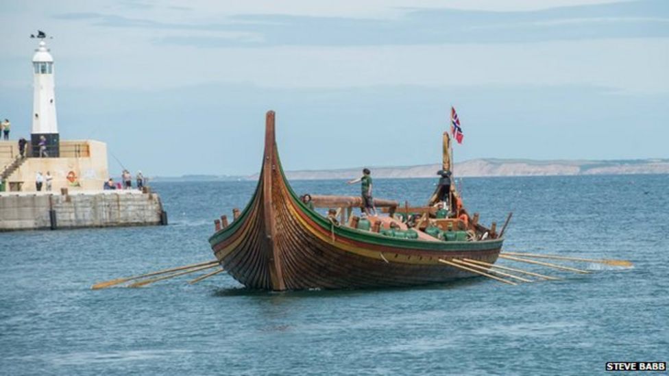 Largest replica Viking longship ever built visits Isle of Man - BBC News