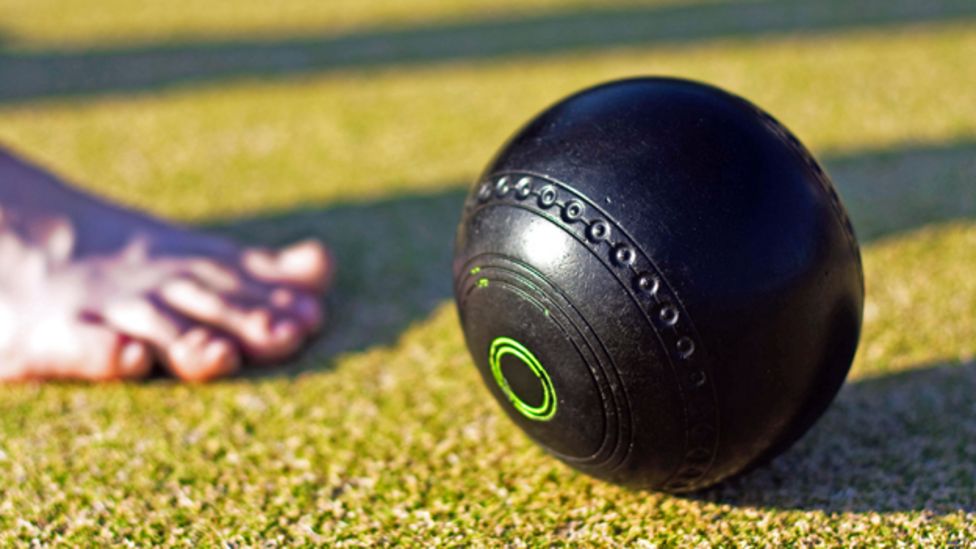 Hampshire bowls final ends after 'attempted headbutt' BBC News