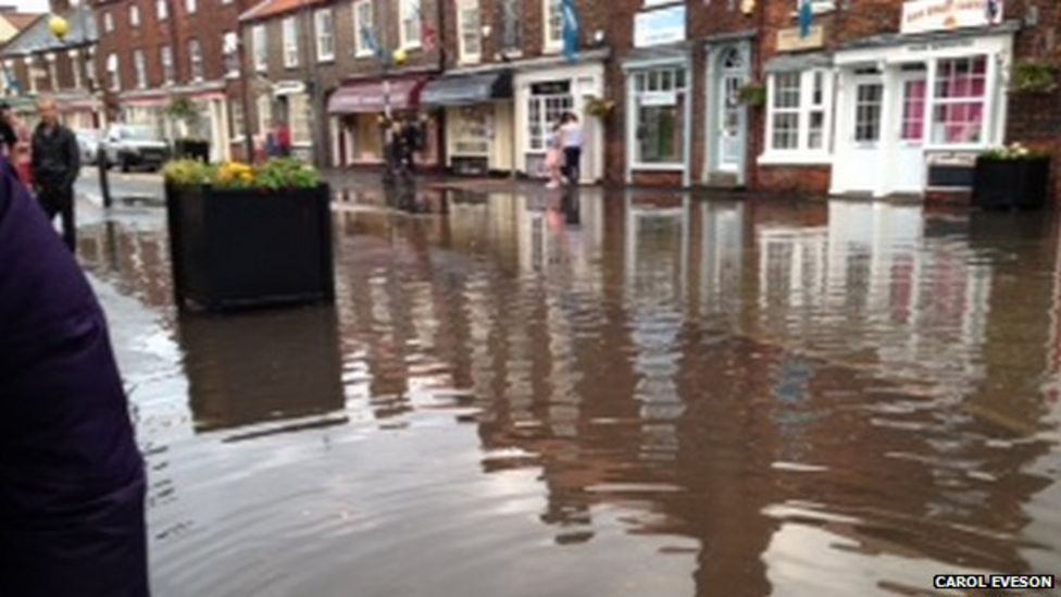 Market Weighton downpour causes 'chaos and distress' BBC News