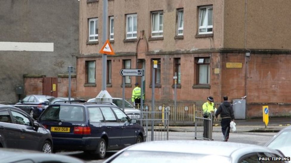 Murder probe over Stephen McGowan's death in Greenock BBC News