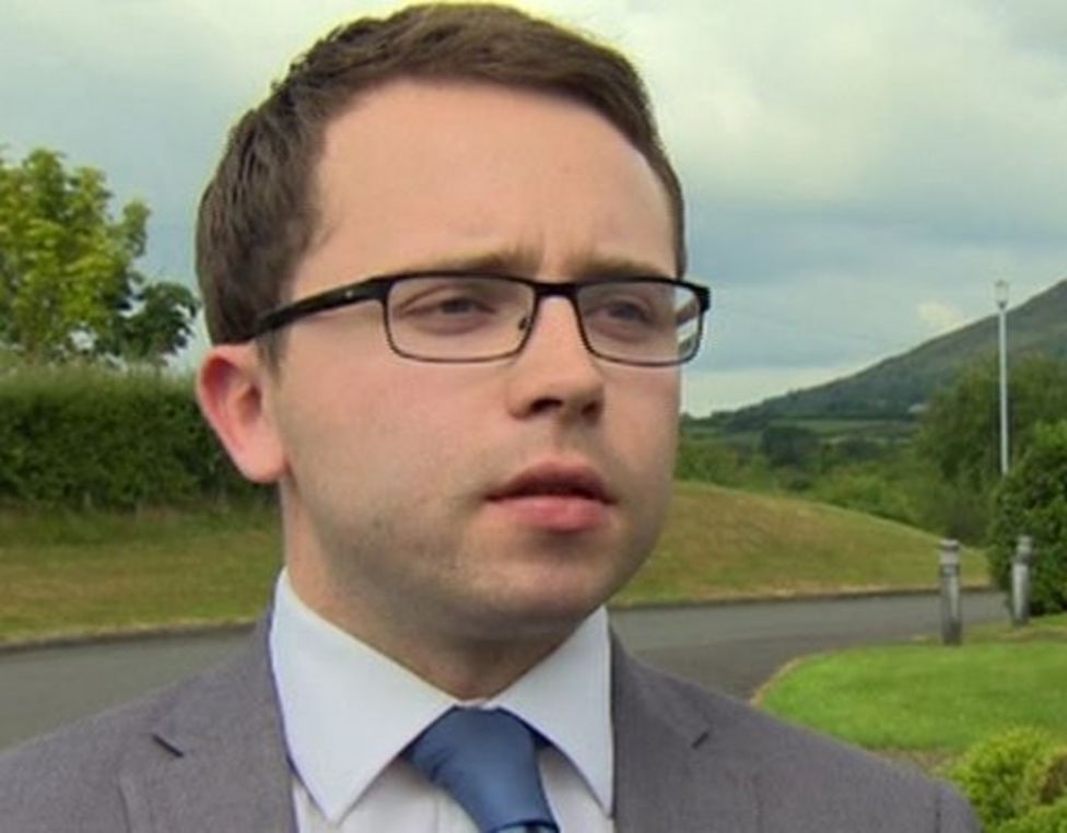 newry-mayor-unionists-call-for-apology-over-gaza-letter-bbc-news