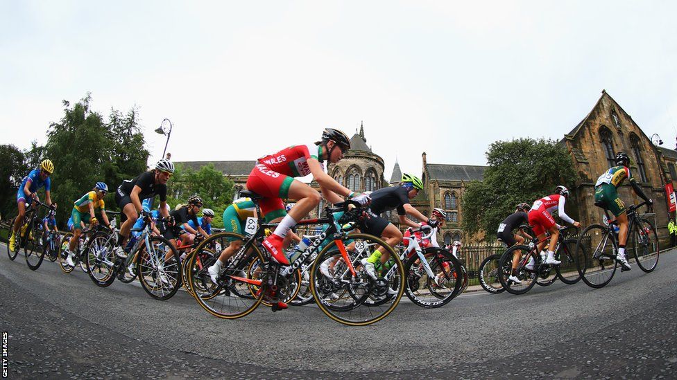 Wales' Amy Roberts rides past Glasgow University in the women's road race. Roberts finished 14th.