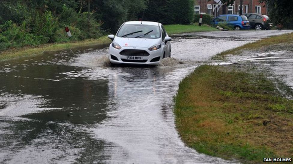 Louth hit by flash flooding after heavy rain BBC News