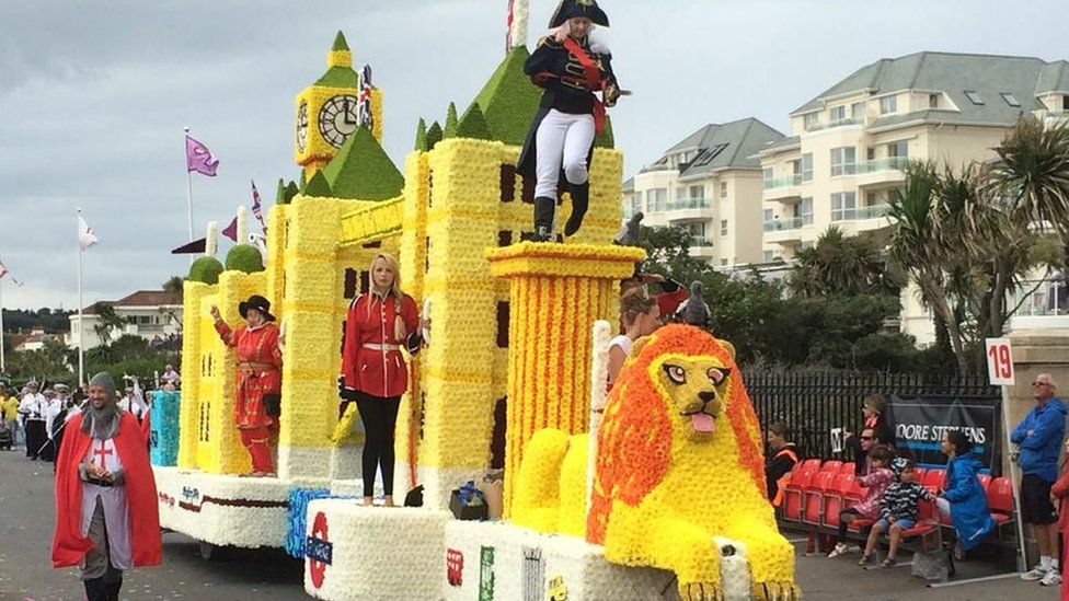 Thousands enjoy Jersey Battle of Flowers BBC News