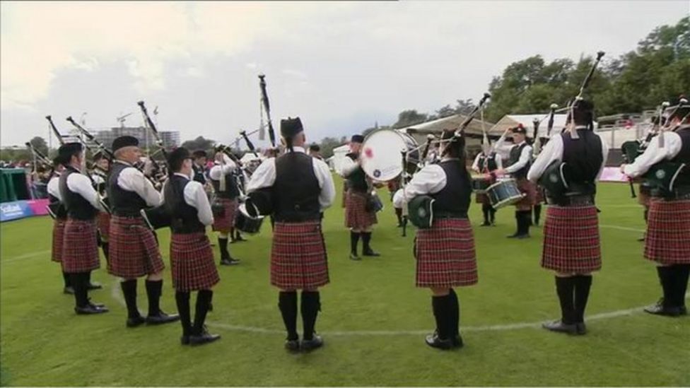 World Pipe Band championships in Glasgow watched by thousands BBC News