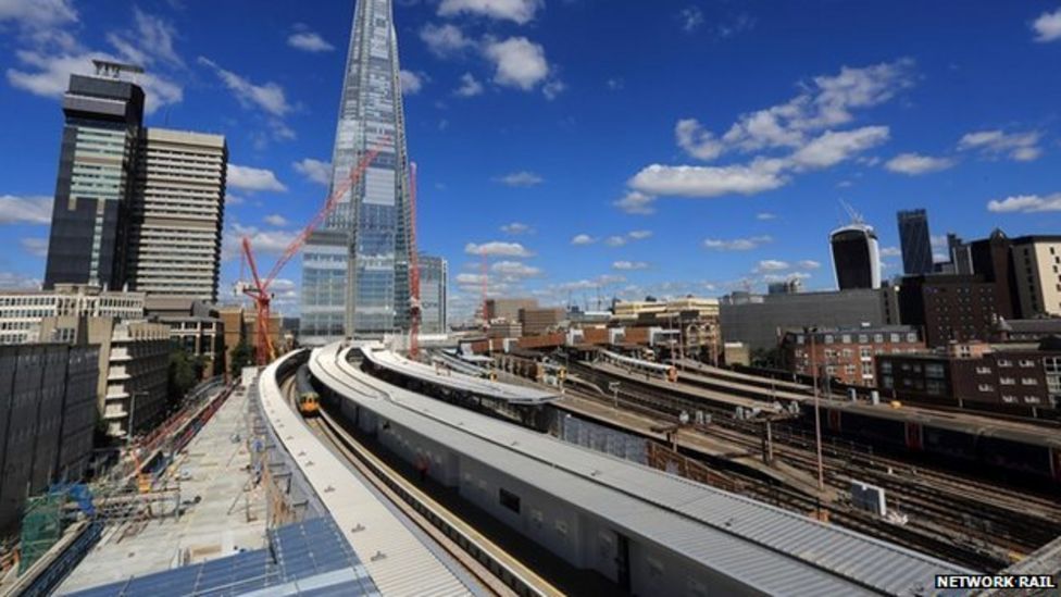 London Bridge railway station partially closes - BBC News