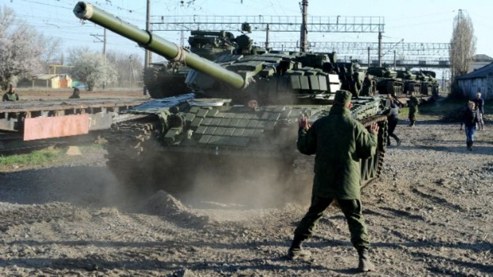 Ukraine Crisis T 72 Tank Shoots Hole In Russian Denial Bbc News