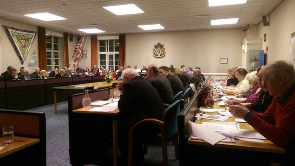 Amber Valley homes meeting cut short for 'worklife balance' BBC News