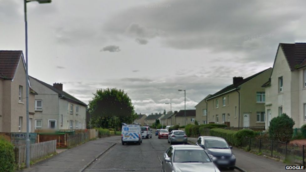 Man's face injured in Baillieston street attack BBC News