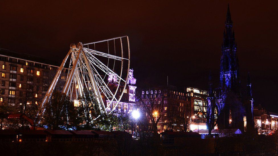 Edinburgh's big wheel under construction
