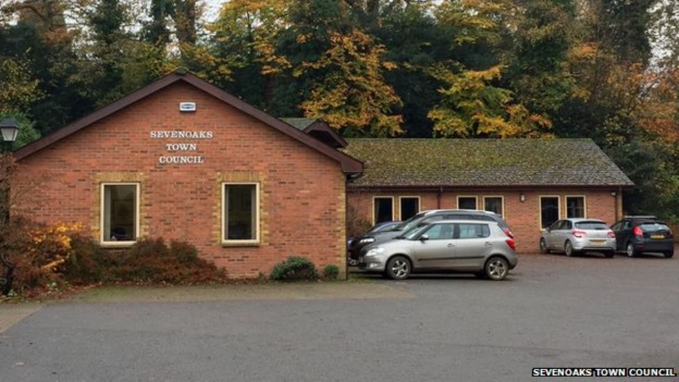 Sevenoaks Town Council to sell offices BBC News