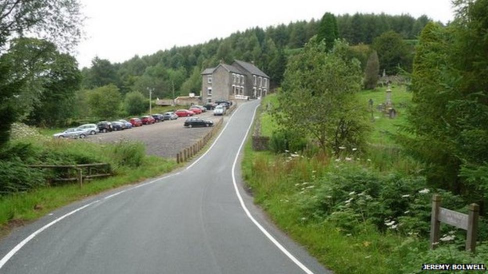 Car plunges 20ft down mountain at Llanwonno BBC News
