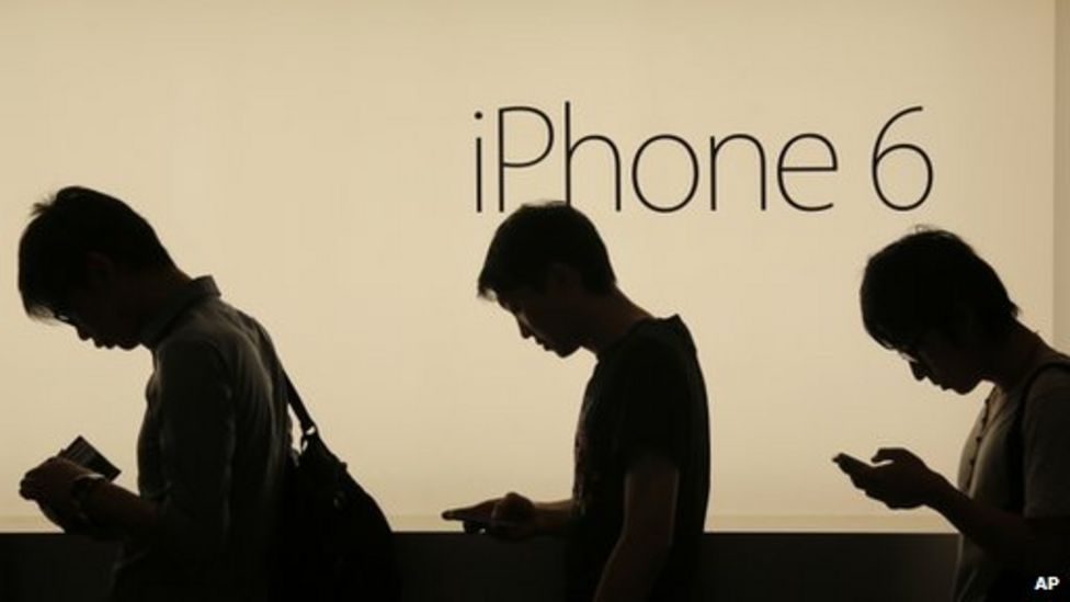 ExApple executive jailed and fined for selling secrets BBC News