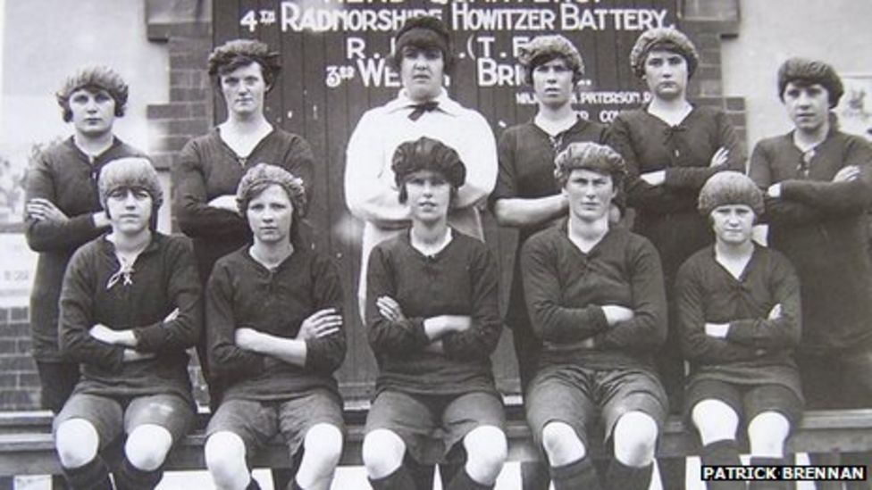 WW1 Why was women's football banned in 1921? BBC News