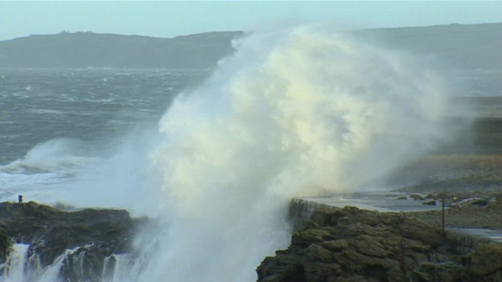 'Weather Bomb' Hits Power And Travel In Northern UK - BBC News