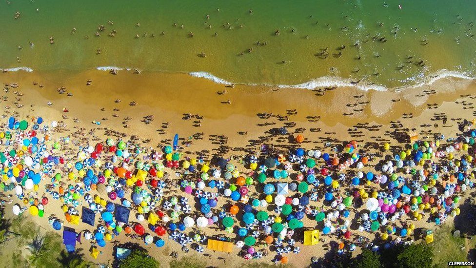 Praia da Bacutia em Guarapari, Espirito Santo, Brazil
