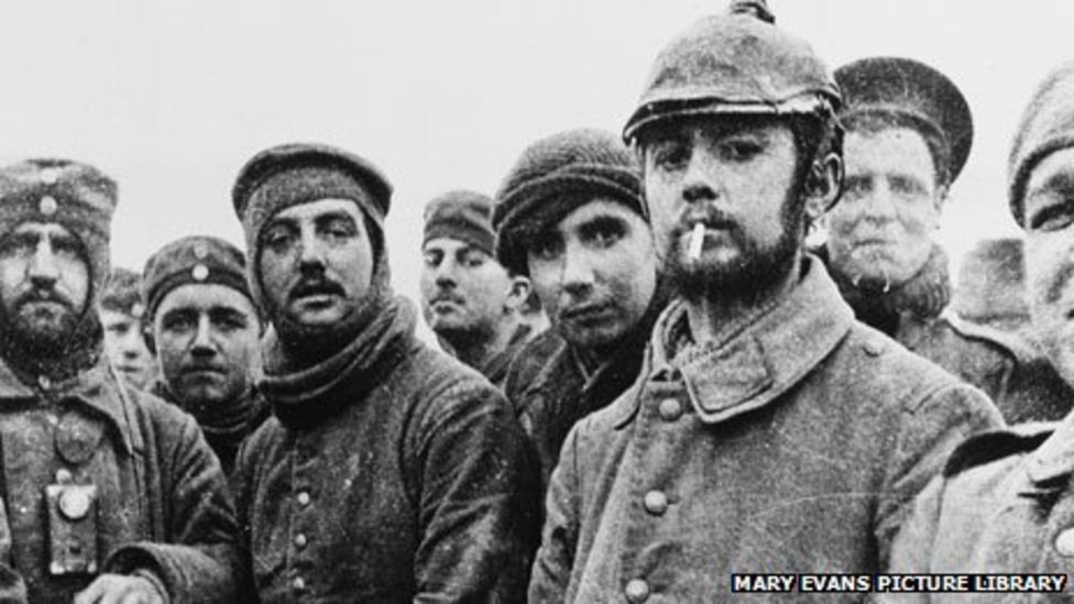 WW1 Why was women's football banned in 1921? BBC News