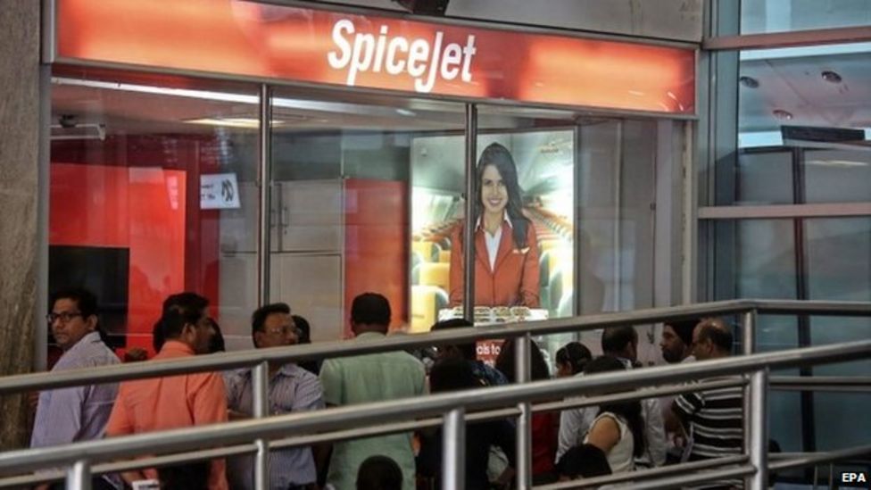 SpiceJet Indian airline resumes flights BBC News