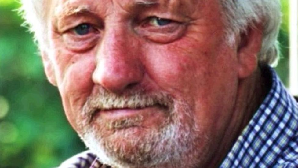 New Year's Honours MBE for Brentwood dog trainer and fundraiser BBC News