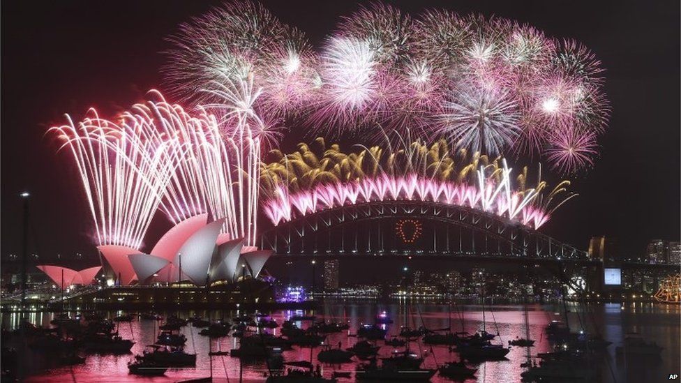New Year fireworks in Sydney, 31 December 2014