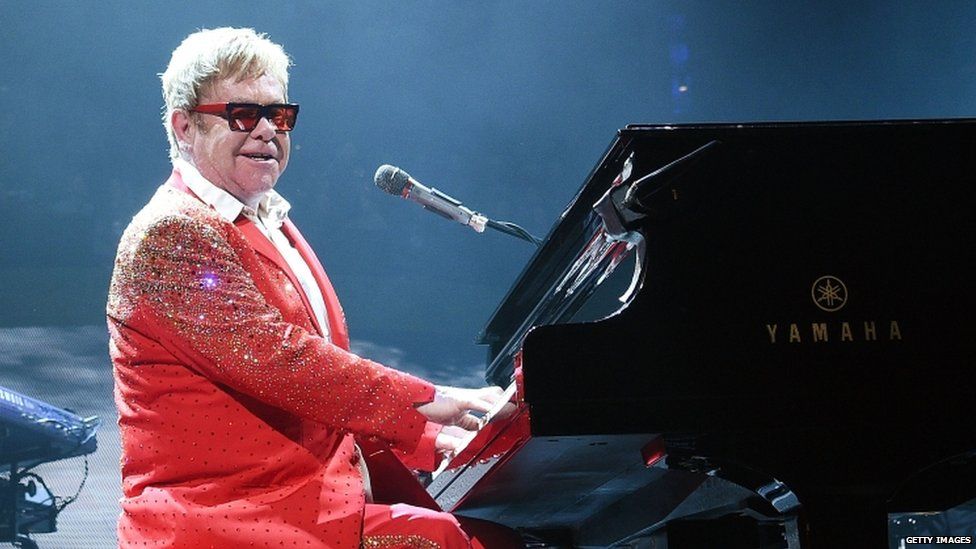 Musician Elton John performs at the Barclays Center in the Brooklyn borough of New York City (31 December 2014)