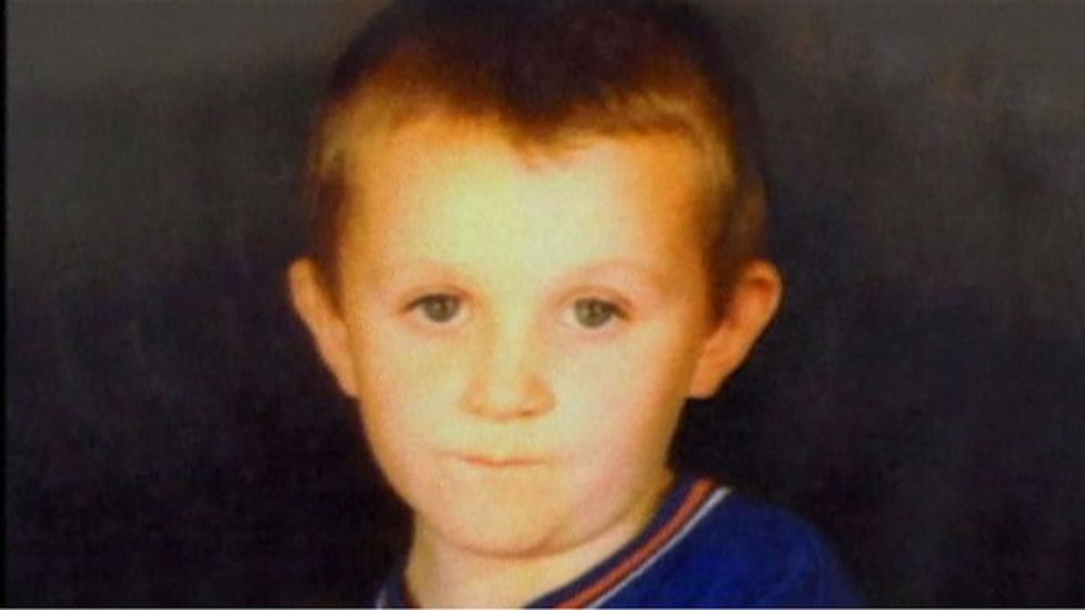 Missing boy Daniel Entwistle's father found dead BBC News(01)