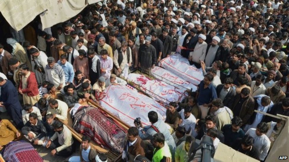 Pakistan mosque blast: Mass funerals for Shia victims - BBC News