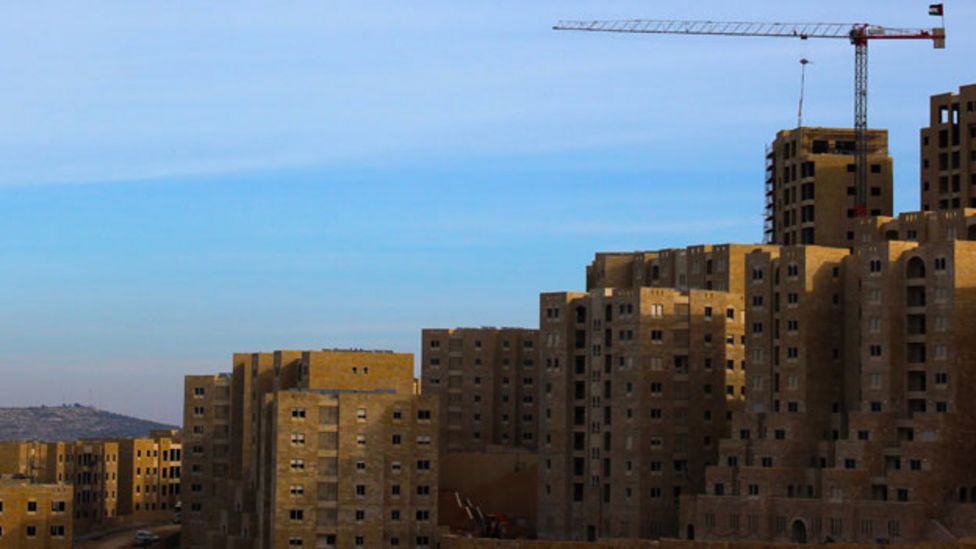 The new Palestinian city that lacks only one thing - BBC News